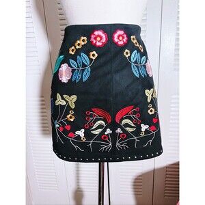 Gianni Bini Mini Skirt Size S Modern Cottagecore Coquette Black Floral Bottom